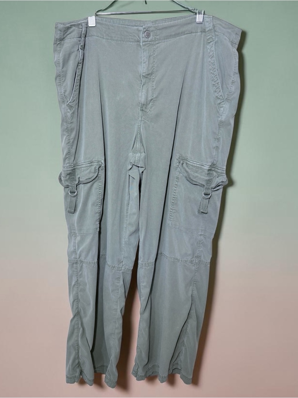 American Eagle Super High Rise Wide Leg Baggy Fit Cargo Pants Olive 18
